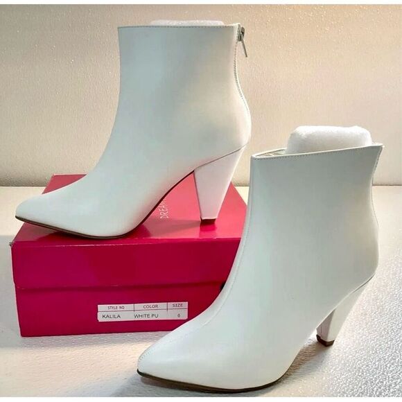 NWT Dream Pairs Kalika 8.5 Low Heel White Pu Leather Back Zipper Ankle Booties - Picture 1 of 16